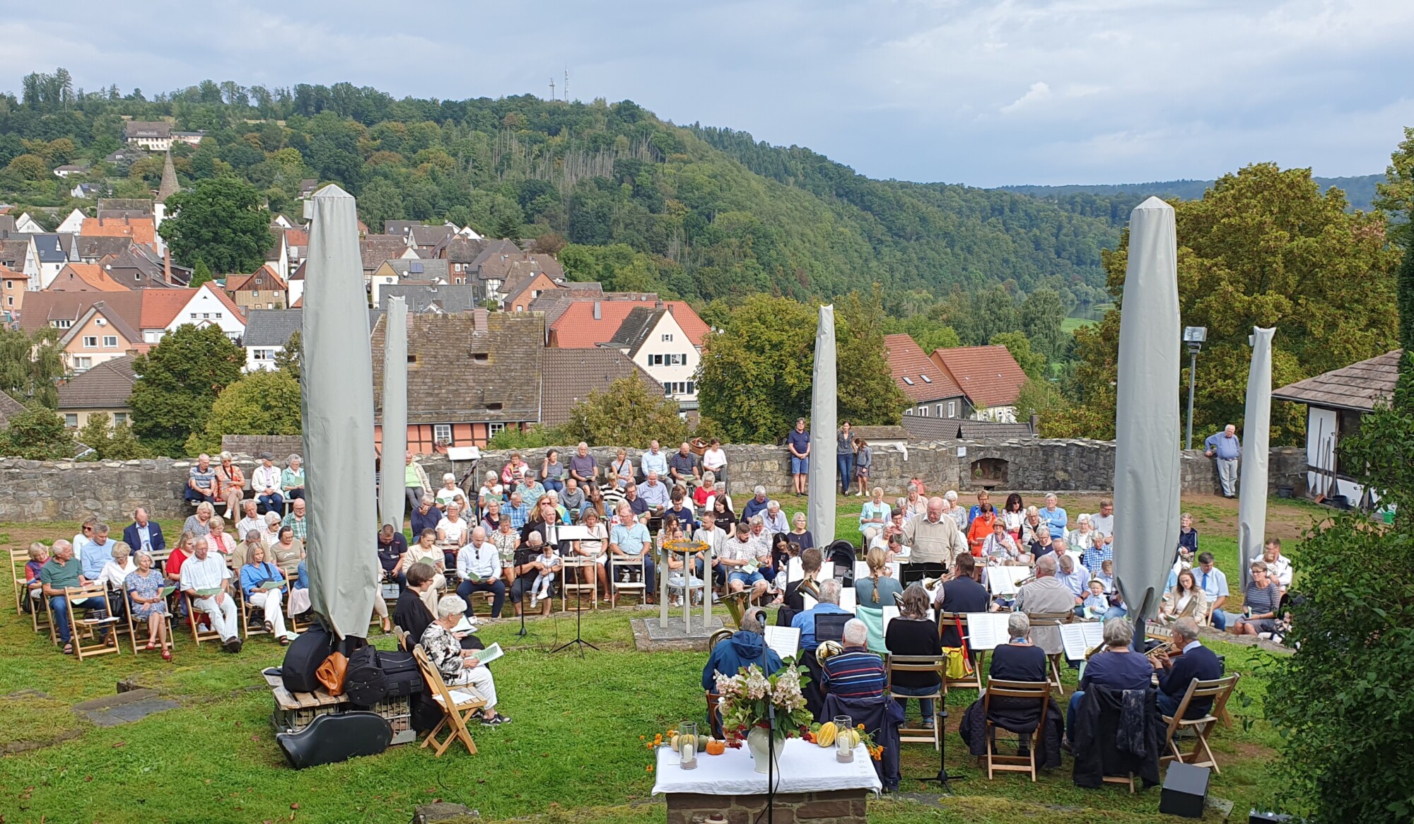 Kürbismarkt-Gottesdienst auf der Poller Oberburg